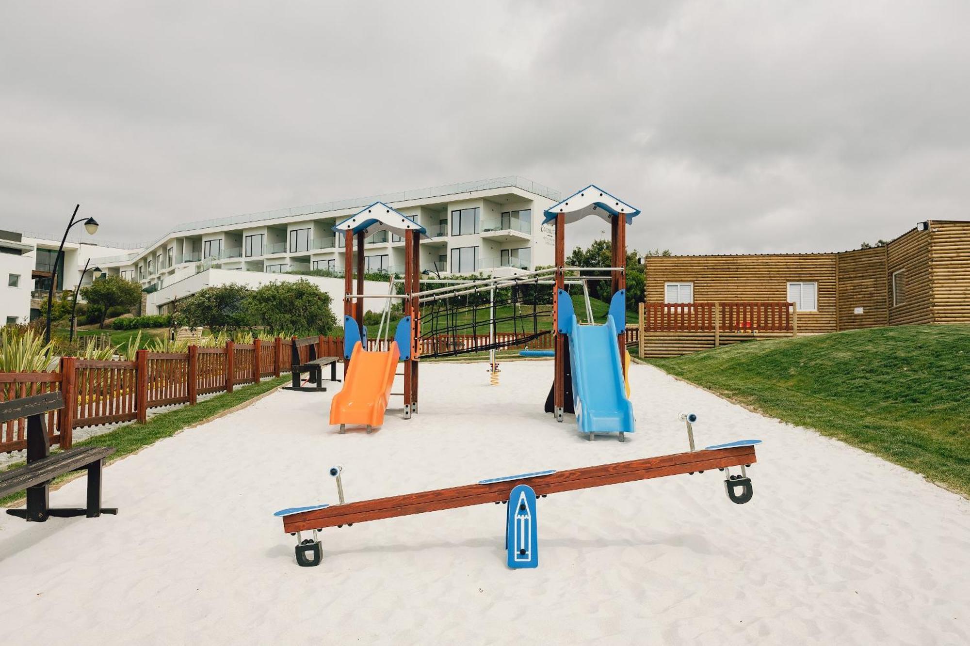 Royal Obidos Scenic Resort Прайя-дель-Рей Экстерьер фото Playground in the village
